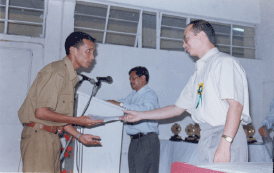 Shri P.W. Ingty, IAS, Commissioner & Secretary, Soil Conservation, Meghalaya handed over a certificate to a trainee