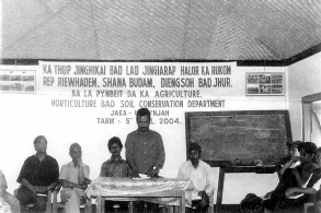 Shri B. Thangkhiew, Chairman of Umpling-Umrynjah Watershed Committee presiding over the Training function
